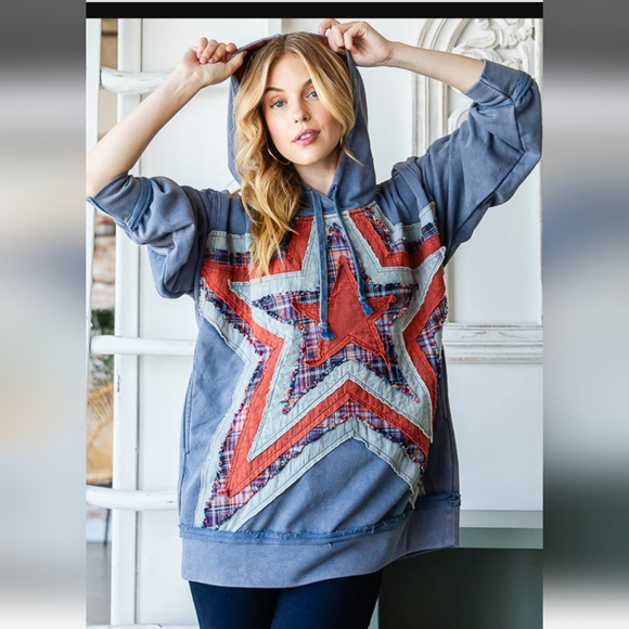 Oli & Hali STAR PATCHWORK HOODED PULLOVER TOP - Picture 3 of 4